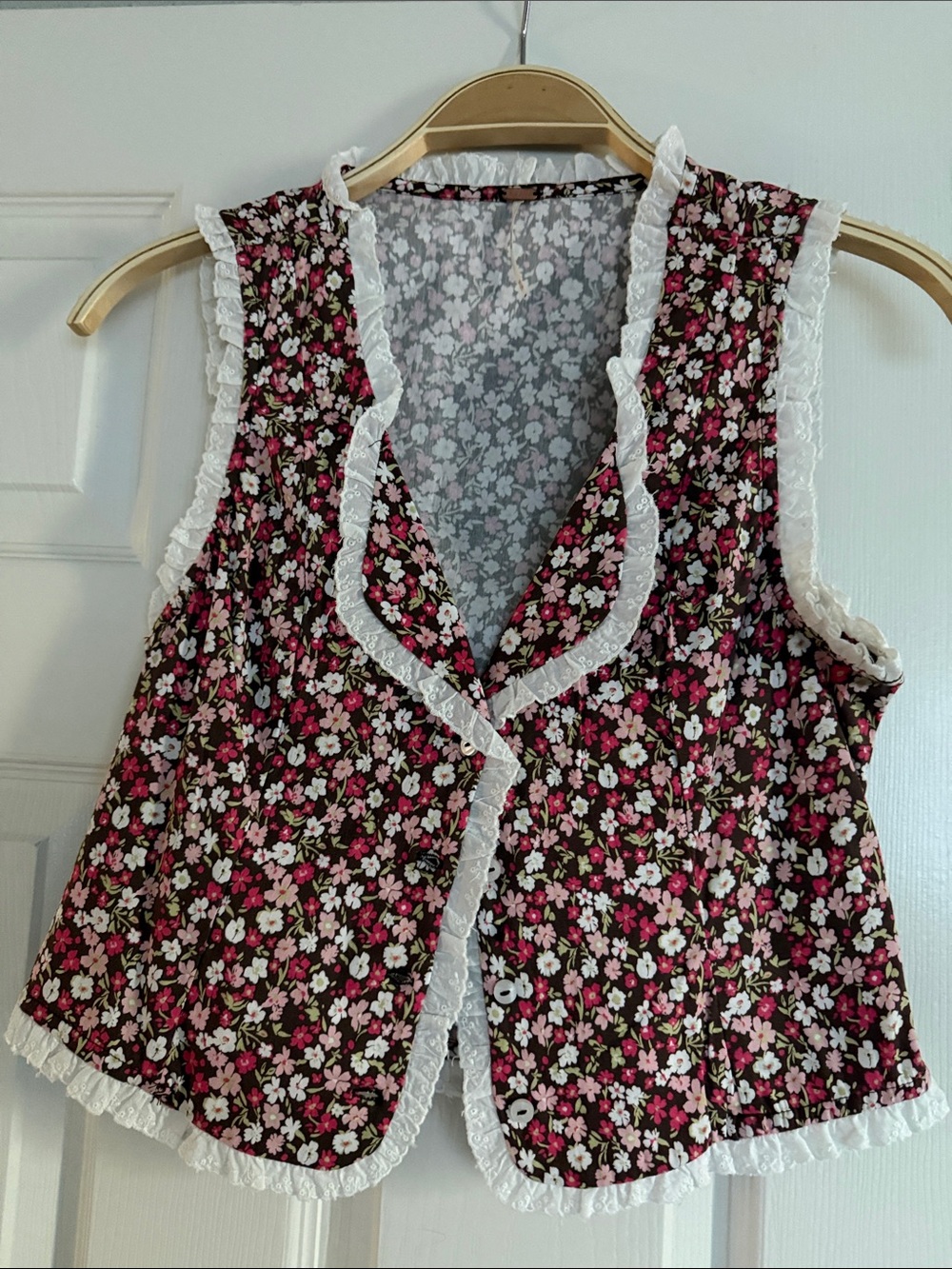 Free People Black Floral Ruffle Trim Sleeveless Blouse/Vest
